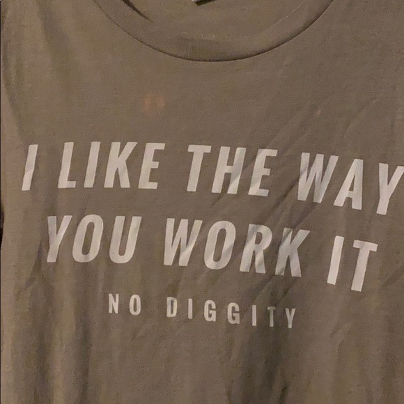 Graphic tee - Picture 2 of 4